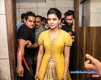Samantha launches Bahar Cafe in Bangalore