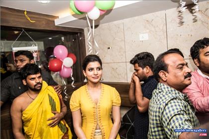 Samantha launches Bahar Cafe in Bangalore