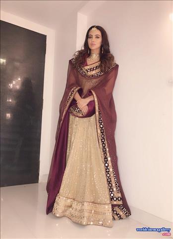 Sana Khan Hot Latest Sexy stills