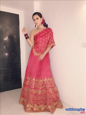 Sana Khan Hot Latest Sexy stills