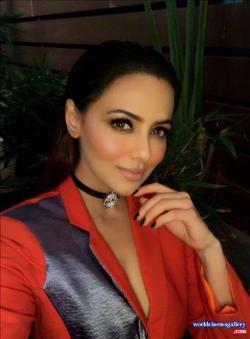 Sana Khan Hot Latest Sexy stills