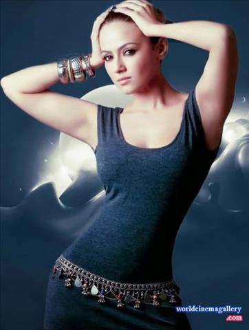 Sana Khan Hot navel show stills