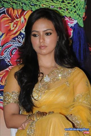 Sana Khan Hot navel show stills