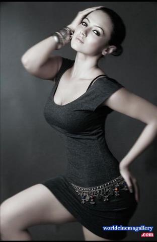 Sana Khan Hot Stills in Jai Ho promotional