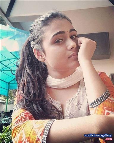 Shalini Pandey Cute latest stills 