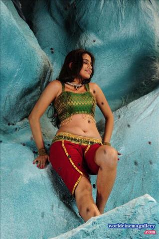 Sheena Spicy Hot Stills