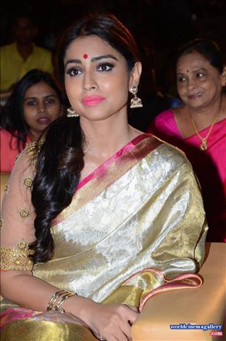 Shriya Saran at Gautamiputra Satakarni Movies Stills