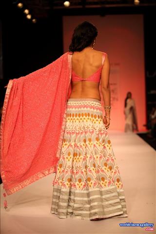 Shriya Saran Hot in Lakme Fashion Week (LFW) 2013