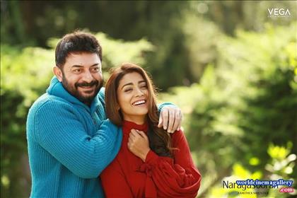 Shriya Saran in Naragasooran movie stills