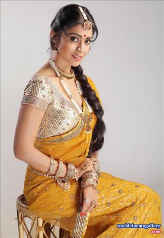 Shriya Saran Jewellery ads Photoshoot