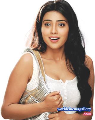 Shriya Saran Latest Photos at IIFA Utsavam Awards In Red Saree