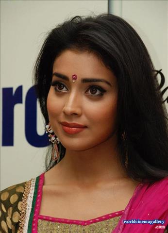 Shriya Saran Latest Stills 2