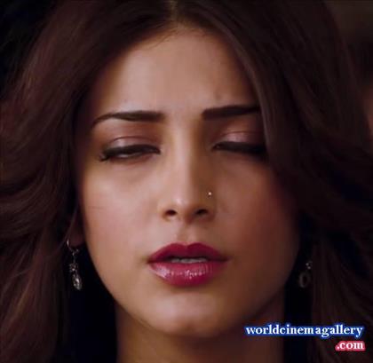Shruthi Haasan Hot Stills  - World Cinema Gallery
