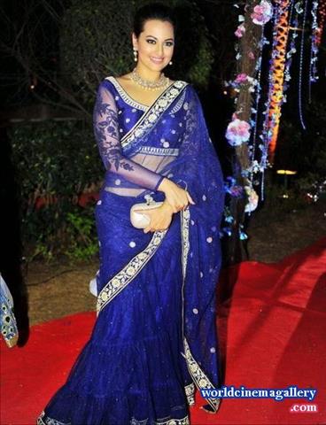 Sonakshi Sinha in Hot Saree Stills