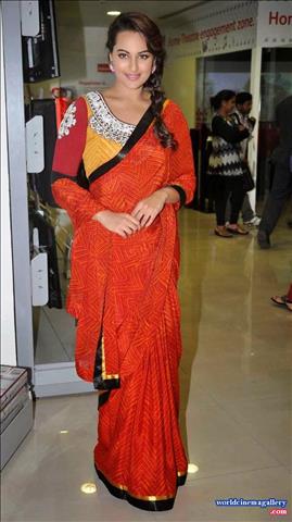 Sonakshi Sinha in Hot Saree Stills