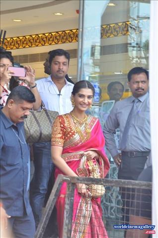 Sonam Kapoor Latest Stills 