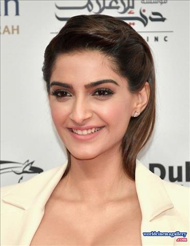 Sonam Kapoor Photo Stills at Dubai International film festival