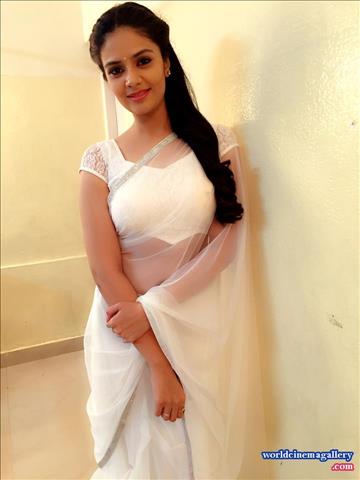 Sreemukhi Cute White Saree Stills