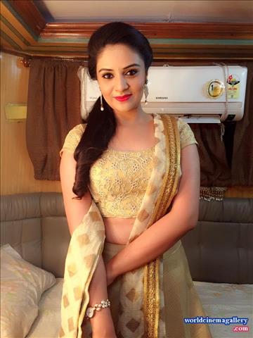 Sreemukhi latest Hot stills