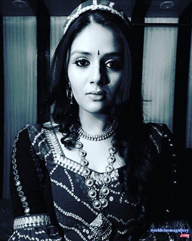 Sreemukhi latest Photoshoot Stills 2