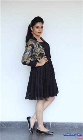 Sreemukhi latest Photoshoot Stills 2