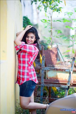 Sreemukhi latest Photoshoot Stills 3