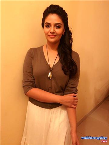 Sreemukhi latest Photoshoot Stills