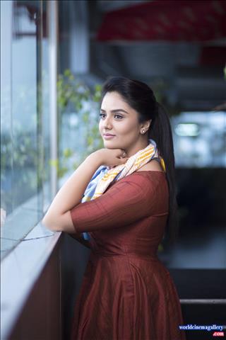 Sreemukhi latest Photoshoot Stills