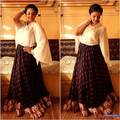 Sreemukhi latest Photoshoot Stills