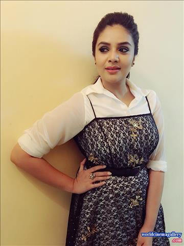 Sreemukhi latest Photoshoot Stills