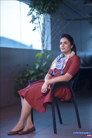 Sreemukhi latest Photoshoot Stills