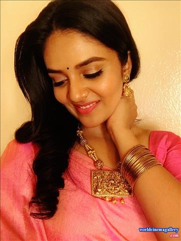 Sreemukhi latest Photoshoot Stills
