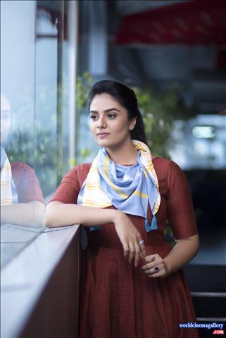 Sreemukhi latest Photoshoot Stills