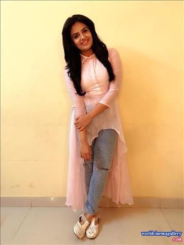 Sreemukhi latest Photoshoot Stills