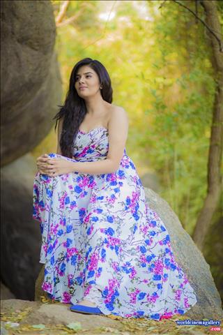 Sreemukhi latest Photoshoot Stills 