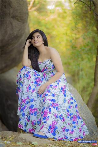 Sreemukhi latest Photoshoot Stills 