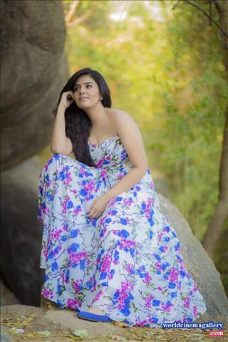 Sreemukhi latest Photoshoot Stills 
