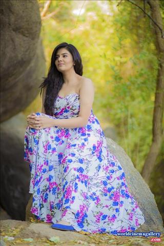 Sreemukhi latest Photoshoot Stills 