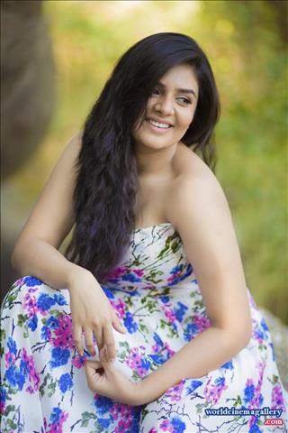 Sreemukhi latest Photoshoot Stills 