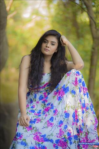 Sreemukhi latest Photoshoot Stills 