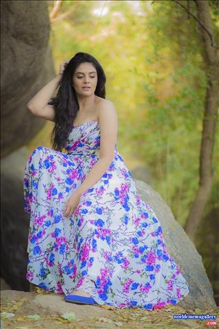 Sreemukhi latest Photoshoot Stills 