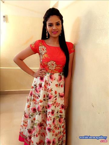 Sreemukhi Saree Stills 2