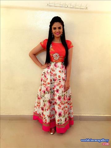 Sreemukhi Saree Stills 2