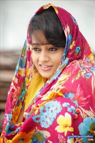 Suja Varunee Hot Sexy Stills 