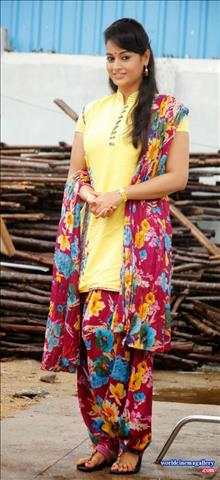 Suja Varunee Hot Sexy Stills 