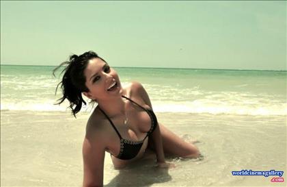 Sunny Leone Hot Latest Stills