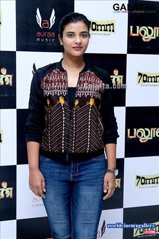 Aishwarya Rajesh Hot Saree Stills