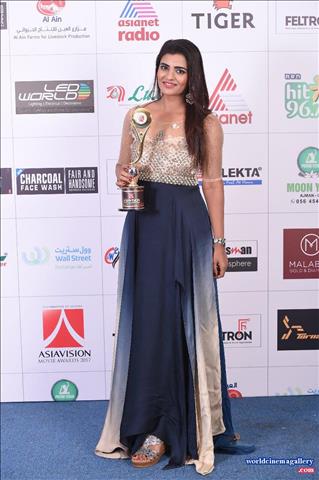 Aishwarya Rajesh Hot Saree Stills