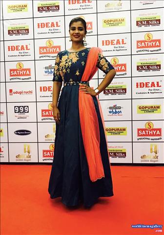 Aishwarya Rajesh Hot Stills