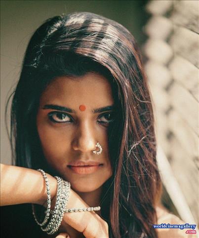 Aishwarya Rajesh Hot Stills